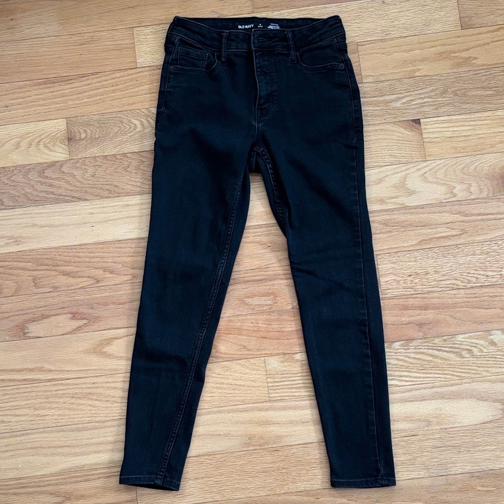 Old Navy Women's Black High Rise Rockstar Super Skinny Jeans
